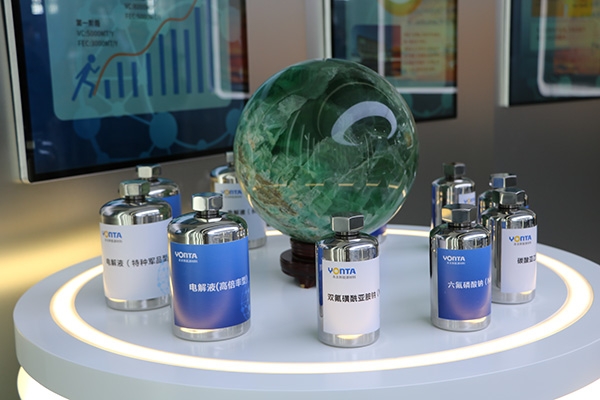 【電解液周報】永太科技近萬噸固態六氟磷酸鋰試產！天際股份2025年六氟磷酸鋰產能或達5.2萬噸