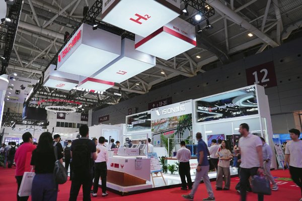固態電池首次揭曉！雄韜股份新品亮相CIBF2025