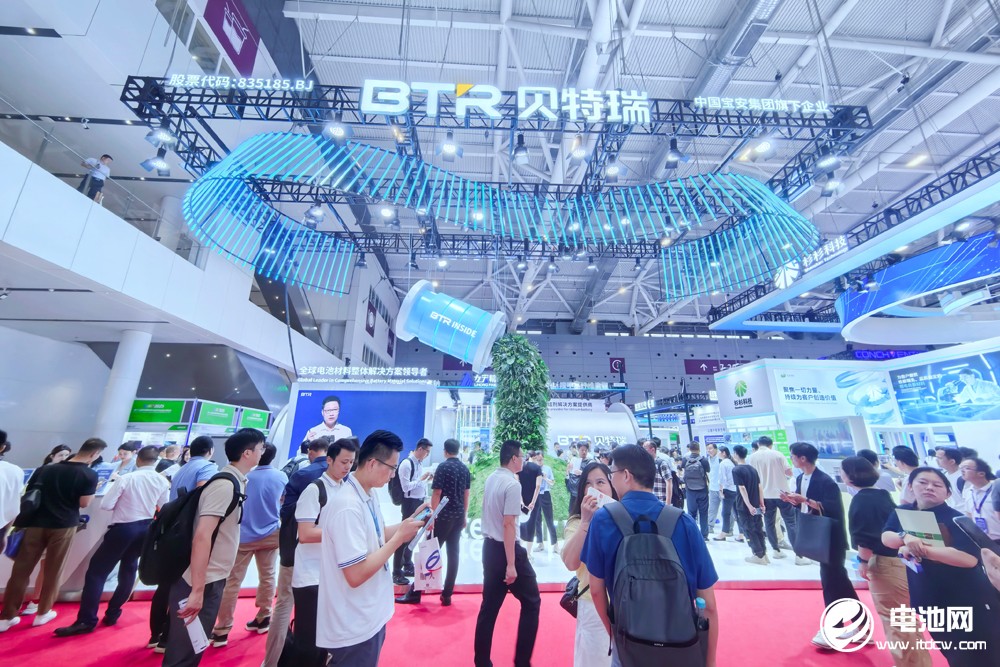 從材料龍頭到方案專家:貝特瑞兩場(chǎng)發(fā)布會(huì)重新定義電池材料未來(lái) 從材料龍頭到方案專家:貝特瑞兩場(chǎng)發(fā)布會(huì)重新定義電池材料未來(lái)