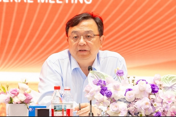 比亞迪王傳福：我們絕不拉踩同行，這是原則！