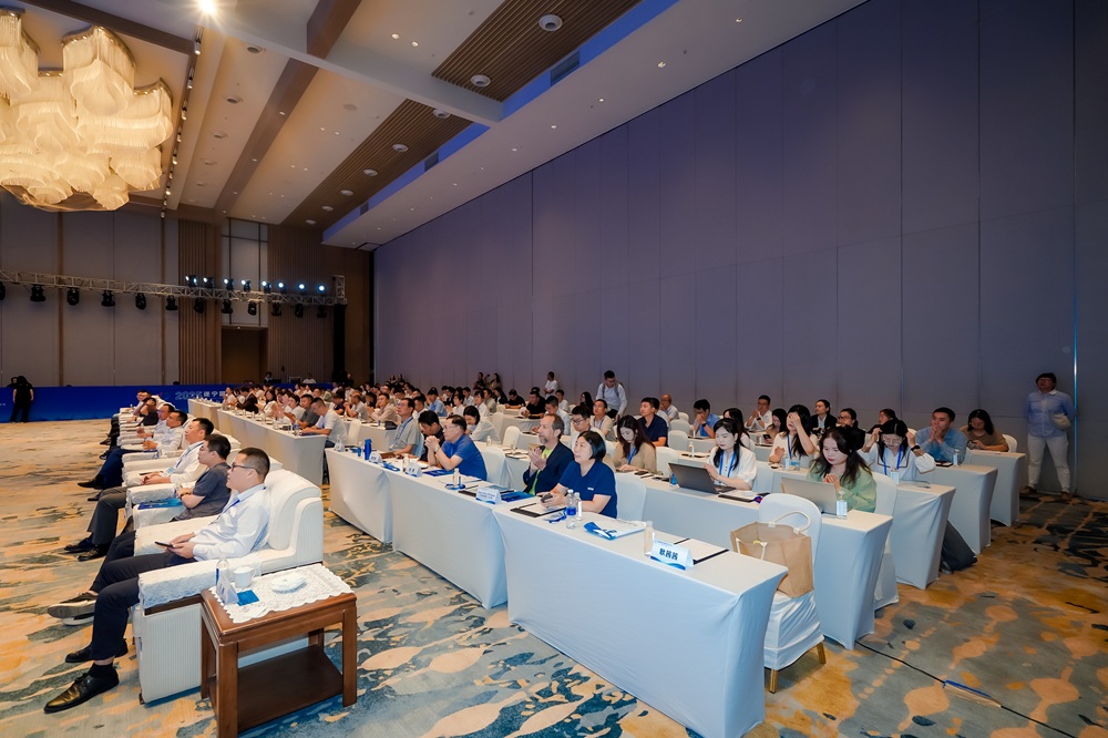 2025遂寧國際鋰電產(chǎn)業(yè)大會(huì)現(xiàn)場(chǎng)