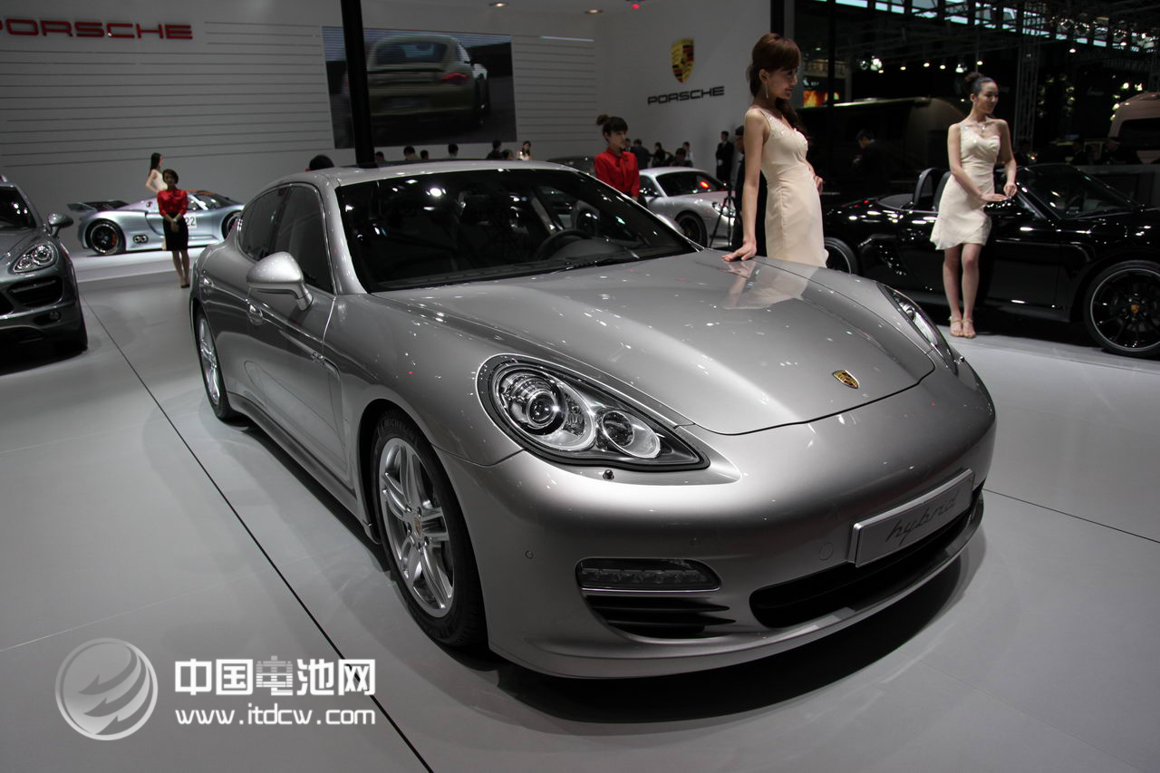 混動(dòng)突圍之路：中國車企是早醒的鳥兒？
