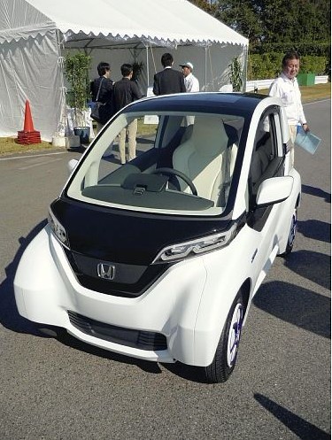 不能再土豪了！超小型電動(dòng)汽車才是未來主流 