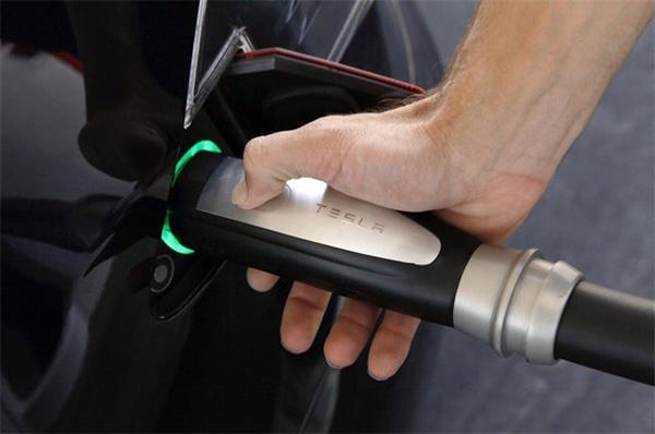 特斯拉推出企業客戶租賃計劃助推電動車銷售