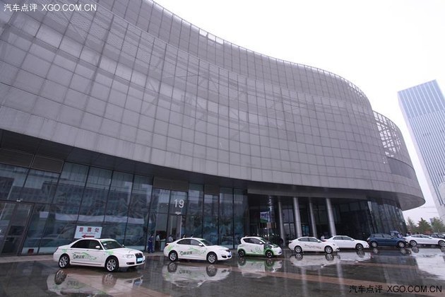2014新能源汽車萬(wàn)里行收官 榮威陣容大 2014新能源汽車萬(wàn)里行收官 榮威陣容大