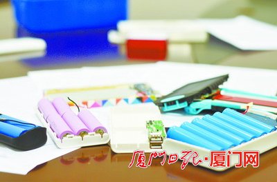 揭秘充電寶亂象 次品成本僅5元還有爆炸風險 揭秘充電寶亂象 次品成本僅5元還有爆炸風險