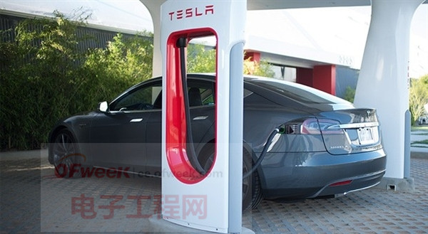 比亞迪電動車電池 PK 特斯拉電動車電池 到底誰才是王牌？
