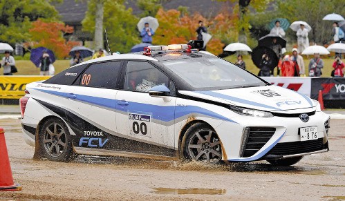 燃料電池車亮相日本賽場 號(hào)稱“終極環(huán)保”