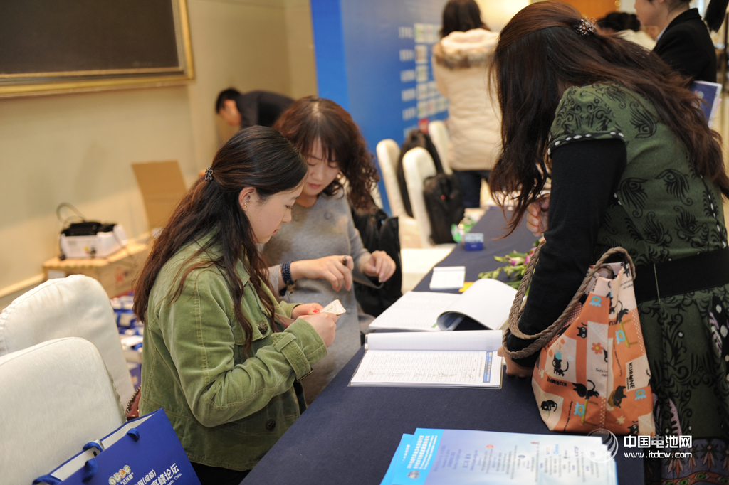 http://www.tshss.cn/batteryzt/abec2014/34526.html 【精彩瞬間】來自第二屆鋰電“達沃斯”的現場回放 http://www.tshss.cn/batteryzt/abec2014/34526.html 【精彩瞬間】來自第二屆鋰電“達沃斯”的現場回放