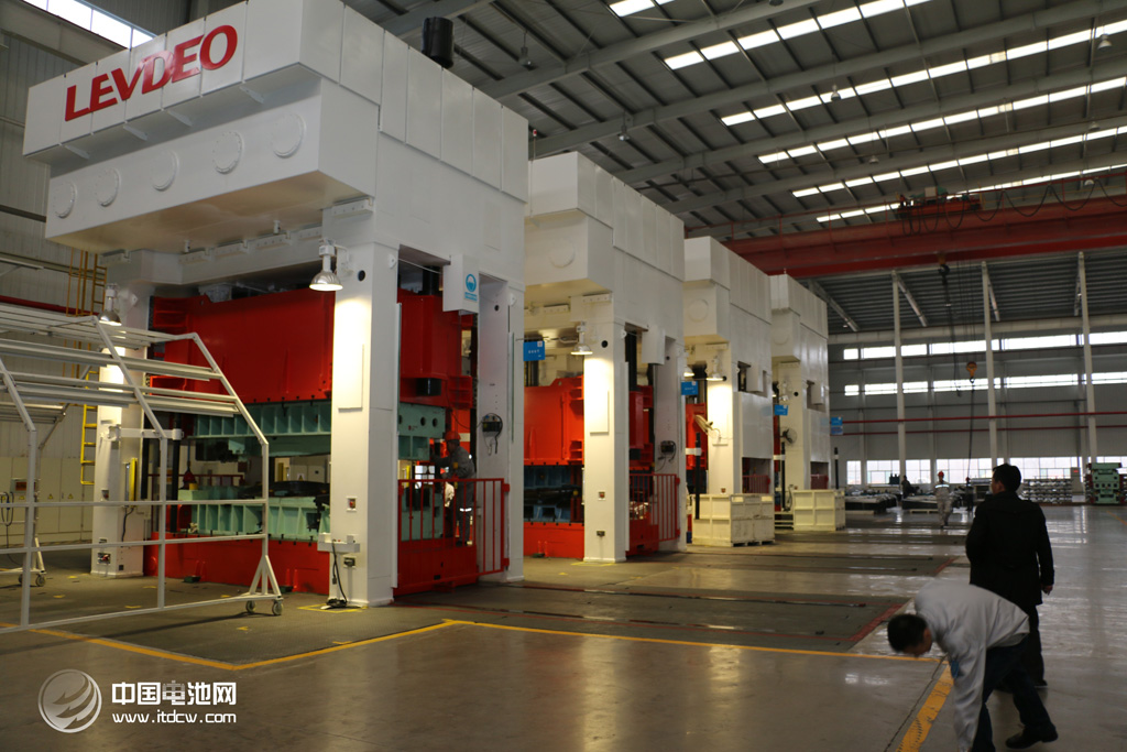 山東雷丁：用小型電動(dòng)車點(diǎn)燃“國(guó)民車”的希望