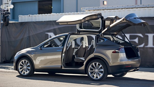 美國電動車制造商特斯拉(Tesla Motors)發布家用電力儲存系統 美國電動車制造商特斯拉(Tesla Motors)發布家用電力儲存系統