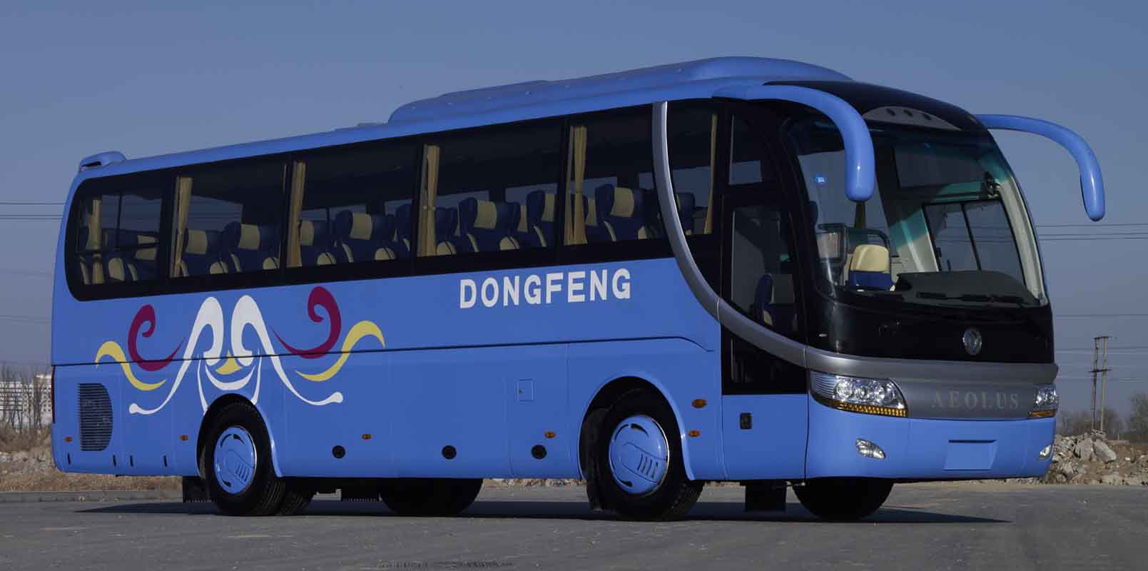東風(fēng)旅行車簽千輛純電動客車訂單 總金額近4億元
