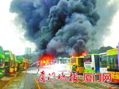 動力電池安全至上 廈門新能源公交一把大火警醒了誰？