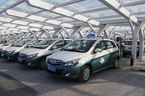 北京限行近半月 新能源汽車租賃受追捧 北京限行近半月 新能源汽車租賃受追捧