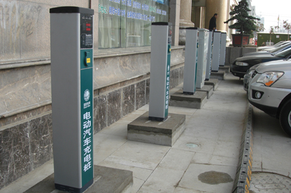 河南集中整治電動車亂象 11月底全部小區建充電樁 河南集中整治電動車亂象 11月底全部小區建充電樁