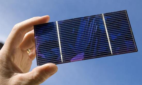 多國(guó)科學(xué)家發(fā)現(xiàn)沙子造太陽能電池用硅材料