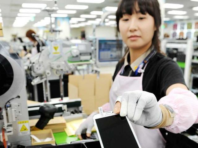 國(guó)產(chǎn)手機(jī)熱衷價(jià)格戰(zhàn) 致供應(yīng)鏈企業(yè)現(xiàn)倒閉潮 國(guó)產(chǎn)手機(jī)熱衷價(jià)格戰(zhàn) 致供應(yīng)鏈企業(yè)現(xiàn)倒閉潮