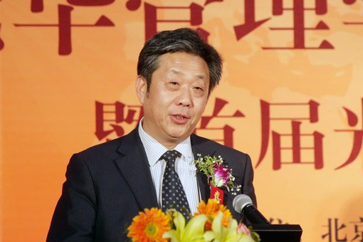 董揚(yáng)，中國(guó)汽車(chē)工業(yè)協(xié)會(huì)常務(wù)副會(huì)長(zhǎng)
