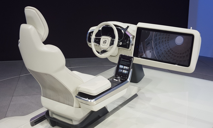2015年洛杉磯車展上發布的Concept 26概念車。