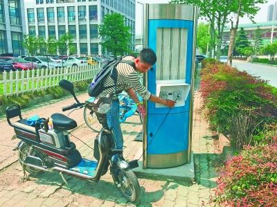 800租車點下月化身充電站 電動車手機都能用