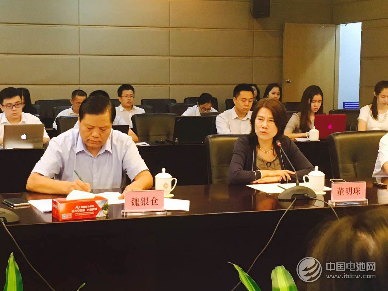 董明珠、魏銀倉回應(yīng):新能源騙補普查對銀隆有利 董明珠、魏銀倉回應(yīng):新能源騙補普查對銀隆有利