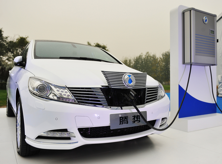 安全焦慮成電動(dòng)汽車產(chǎn)業(yè)發(fā)展首道關(guān)卡 制約新能源車產(chǎn)業(yè)發(fā)展