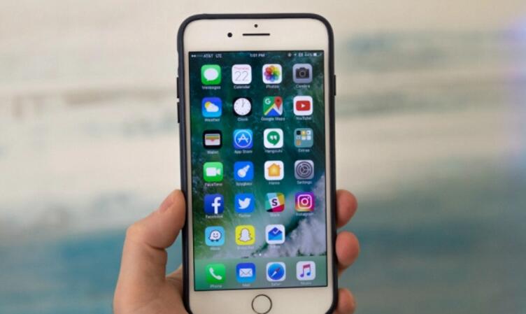 iPhone iPhone