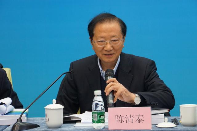 陳清泰:新能源汽車補貼應找到更科學的方式 陳清泰:新能源汽車補貼應找到更科學的方式