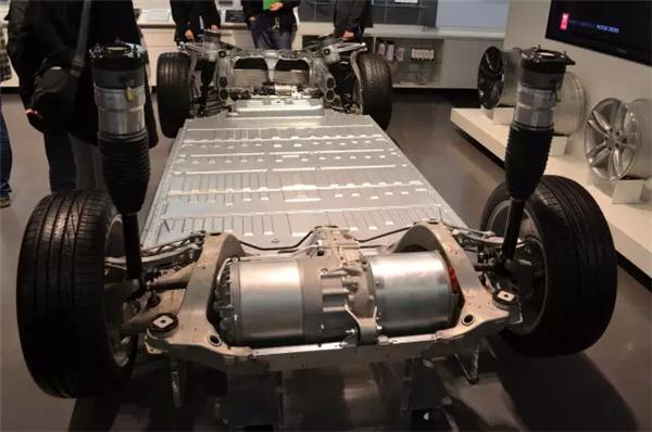 新能源汽車動力電池各有門道 特斯拉僅靠“5號電池” 新能源汽車動力電池各有門道 特斯拉僅靠“5號電池”