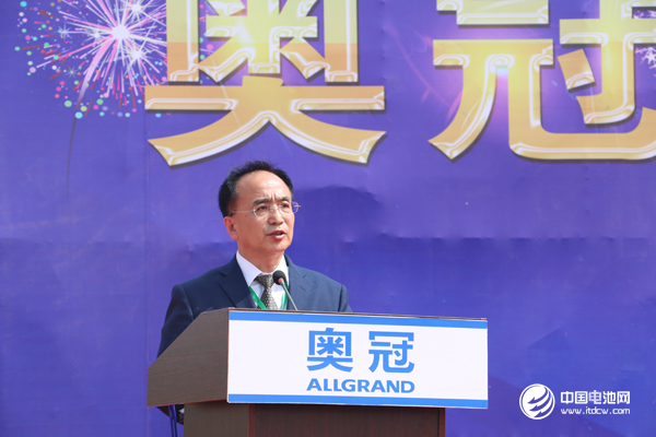 中國(guó)電器工業(yè)協(xié)會(huì)鉛酸蓄電池分會(huì)理事長(zhǎng)/沈陽(yáng)蓄電池研究所所長(zhǎng)張瑞