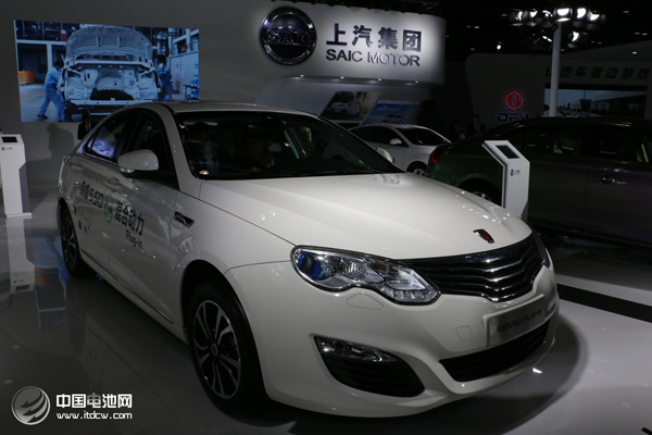 車市半年考 政策之風吹向新能源汽車? 車市半年考 政策之風吹向新能源汽車?
