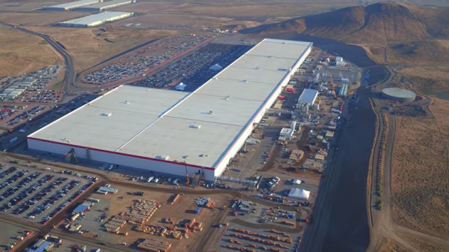 松下CEO證實特斯拉Model 3產能瓶頸主要原因是電池