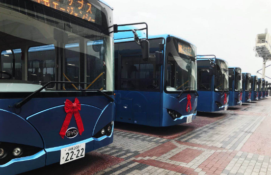 沖繩那霸港口投放的比亞迪K9車隊(duì)
