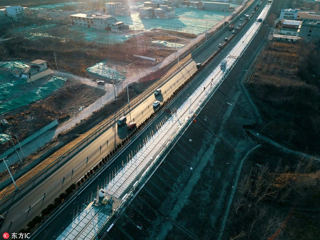 濟(jì)南正建設(shè)全球首條光伏高速公路 年底竣工通車發(fā)電