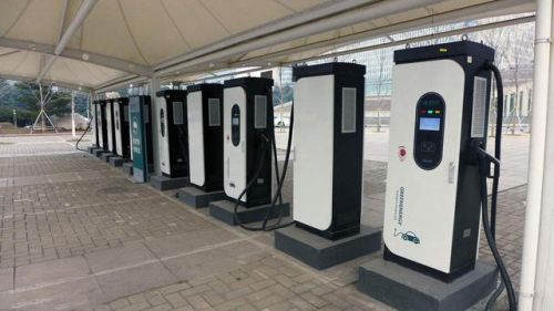 新能源汽車普及剛開始 充電樁收費(fèi)政策就調(diào)了