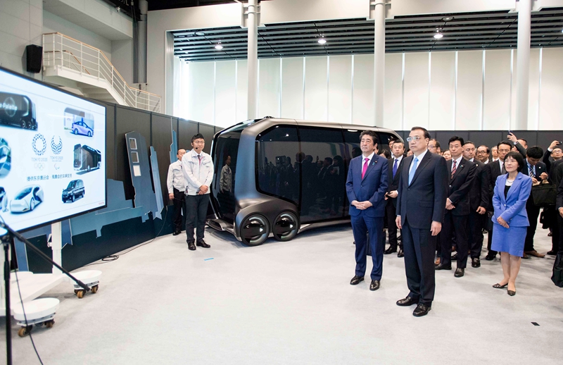 1526257894216754.jpg李克強總理參觀豐田汽車廠區釋放什么信號？