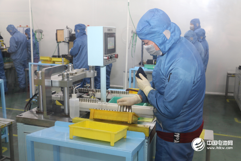 動力電池行業淘汰賽進入下半場：集中度提升 中小企業遇窘 