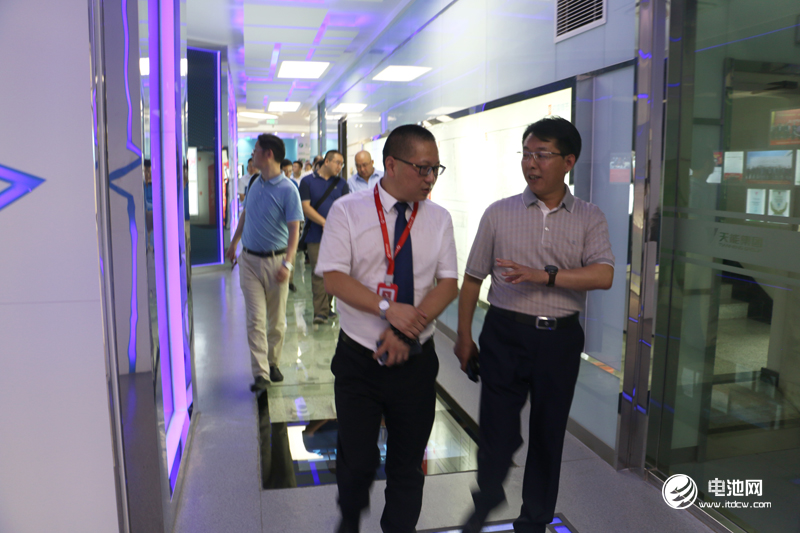 中國鋰電新能源產業鏈調研團一行參觀天能集團 中國鋰電新能源產業鏈調研團一行參觀天能集團