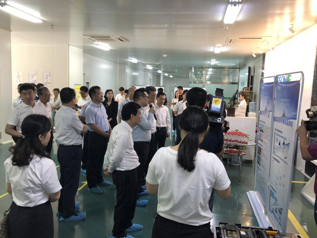 廣東省省長(zhǎng)馬興瑞、廣汽董事長(zhǎng)曾慶洪等考察天臣新能源電芯生產(chǎn)基地 廣東省省長(zhǎng)馬興瑞、廣汽董事長(zhǎng)曾慶洪等考察天臣新能源電芯生產(chǎn)基地