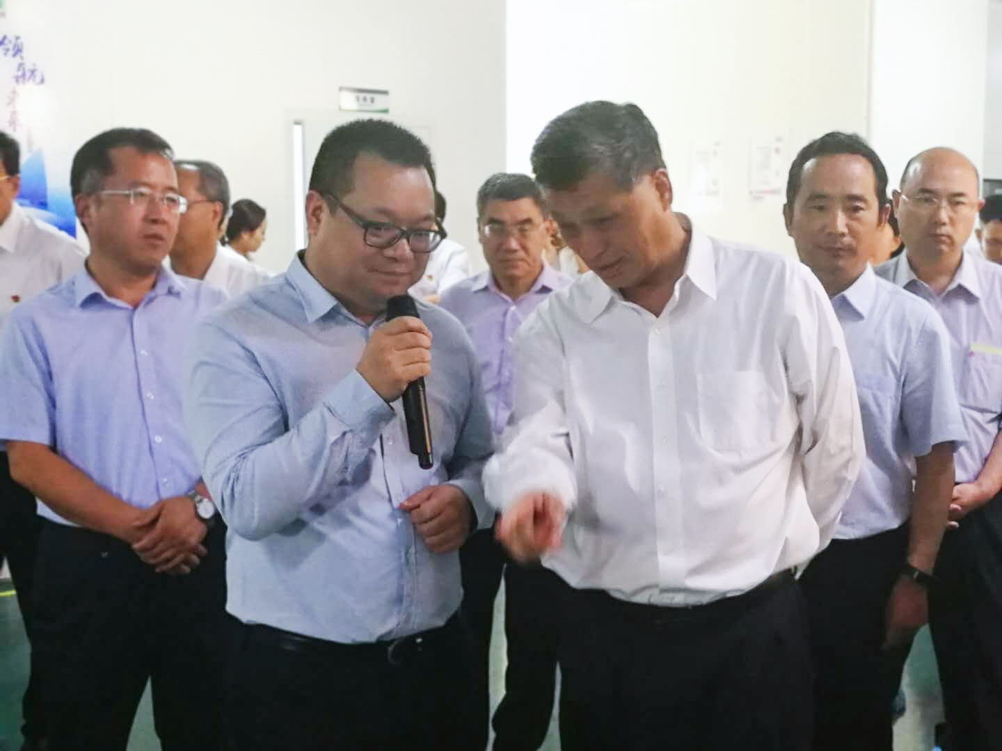 馬興瑞省長(zhǎng)在天臣新能源考察 馬興瑞省長(zhǎng)在天臣新能源考察