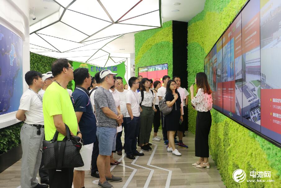 問(wèn)道金沙灘 電池百人會(huì)企業(yè)家共享青山綠水盛宴 問(wèn)道金沙灘 電池百人會(huì)企業(yè)家共享青山綠水盛宴