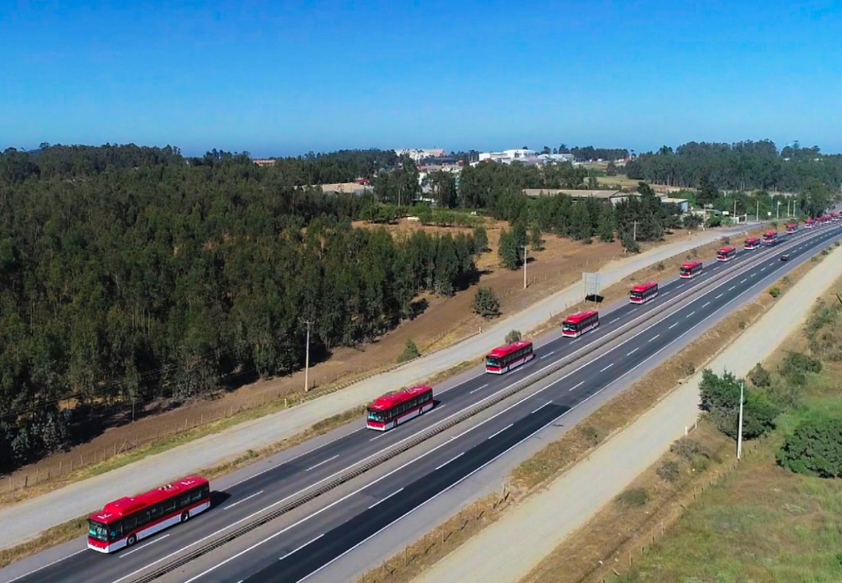 行駛在圣地亞哥的比亞迪純電動大巴車隊 行駛在圣地亞哥的比亞迪純電動大巴車隊