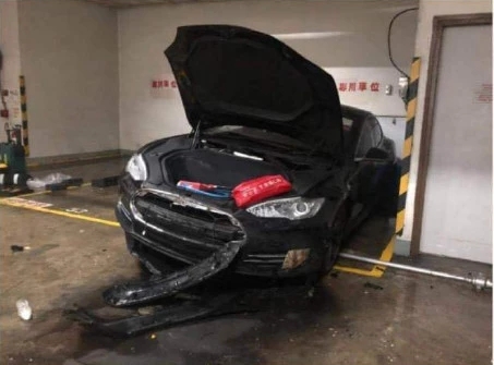 特斯拉又自燃了:香港車主83.2萬購買后曾多次投訴電池有問題 特斯拉又自燃了:香港車主83.2萬購買后曾多次投訴電池有問題