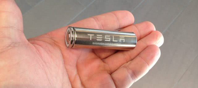 特斯拉推出新型電池 可在“機(jī)器人出租車(chē)”上行駛100萬(wàn)英里