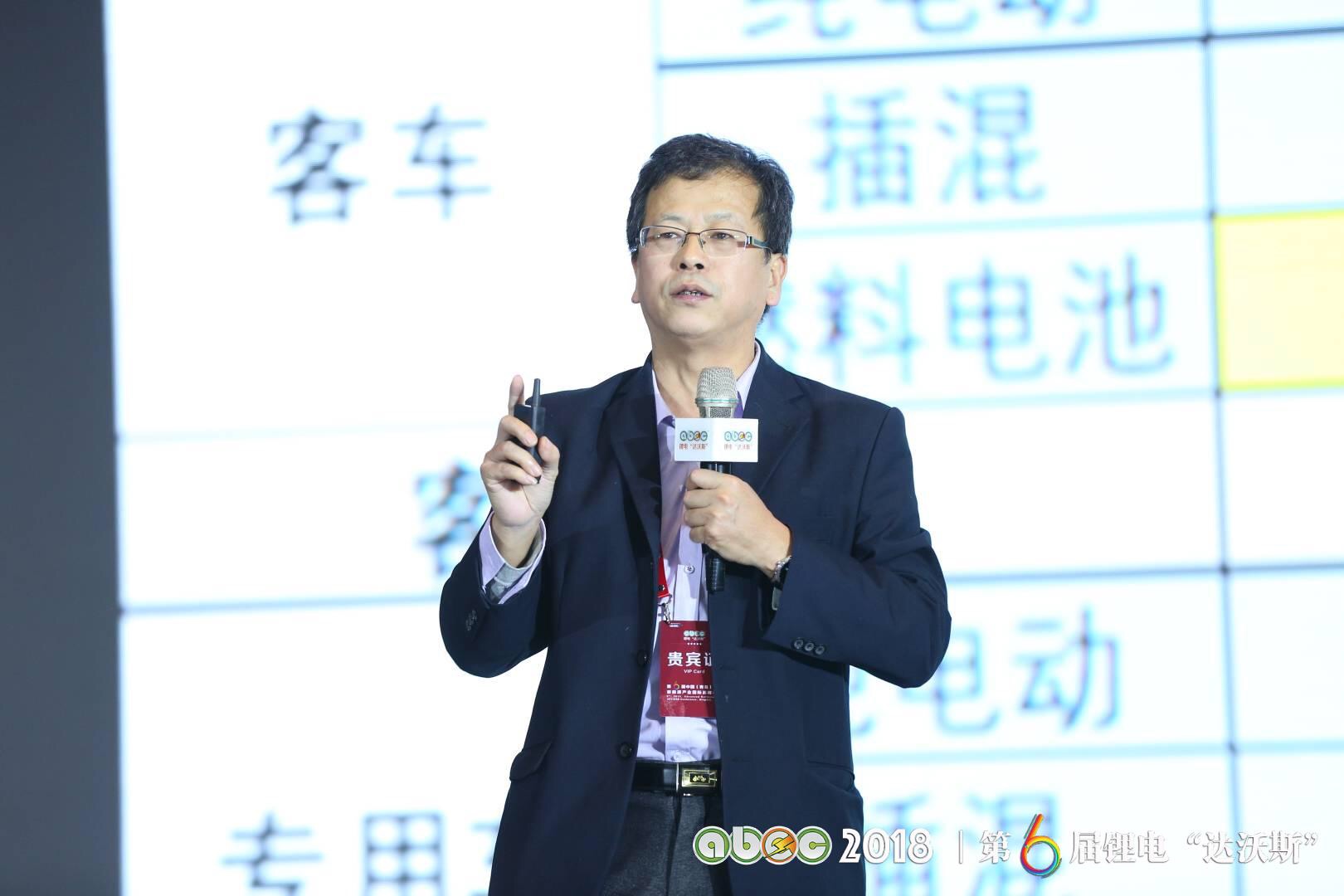 全國乘用車市場(chǎng)信息聯(lián)席會(huì)秘書長崔東樹