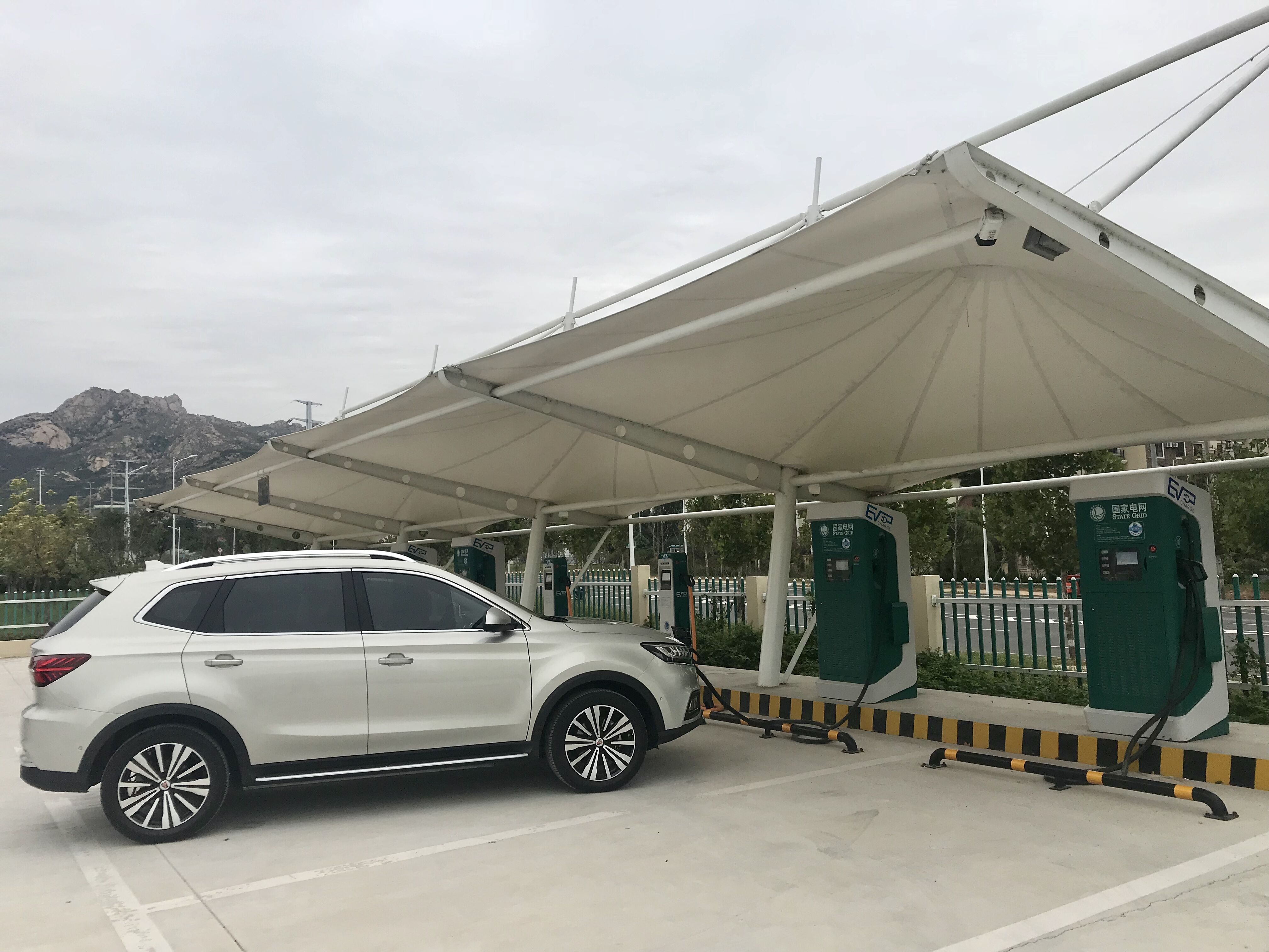 榮威ERX5純電動SUV 