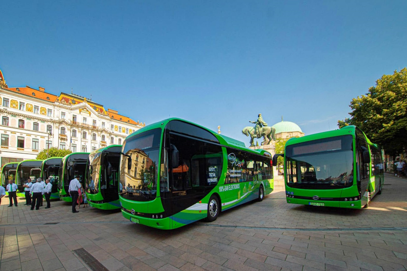 比亞迪純電動(dòng)大巴車(chē)隊(duì)交付匈牙利佩奇市 比亞迪純電動(dòng)大巴車(chē)隊(duì)交付匈牙利佩奇市