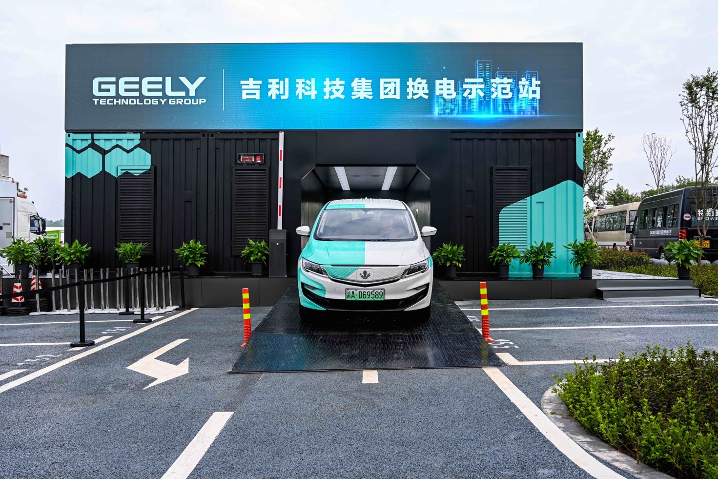 換電大軍再添一員 吉利科技集團換電模式重慶發(fā)布 換電大軍再添一員 吉利科技集團換電模式重慶發(fā)布