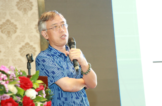 中南大學化學電源與材料研究所 所長 唐有根