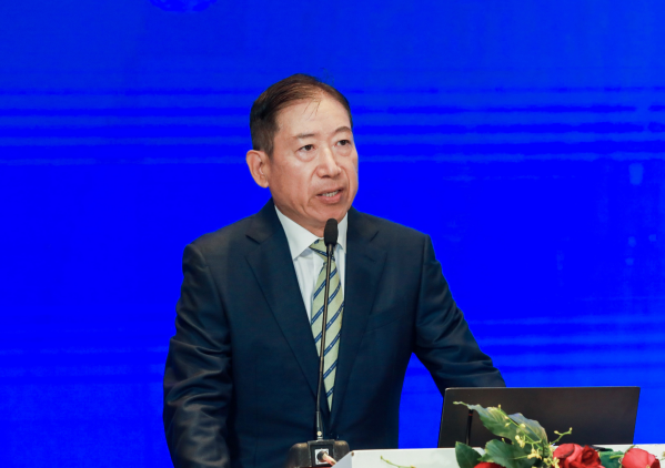 深圳市雄韜電源科技股份有限公司董事長張華農